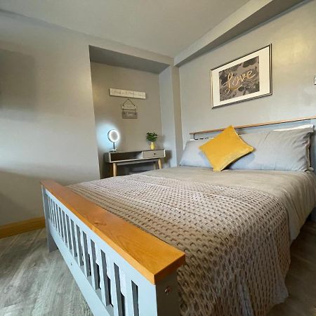 Westend Holiday Let 1 Brecon Esterno foto