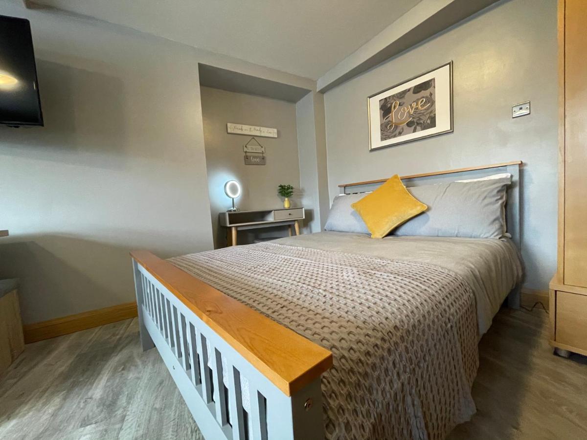 Westend Holiday Let 1 Brecon Esterno foto